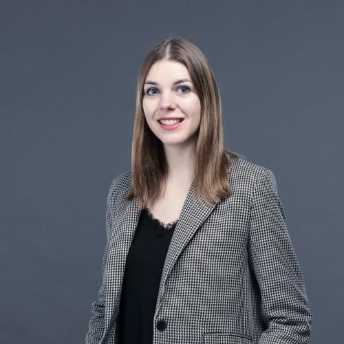 Maître Pauline Guillas