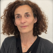 Maître Hélène Arnulf