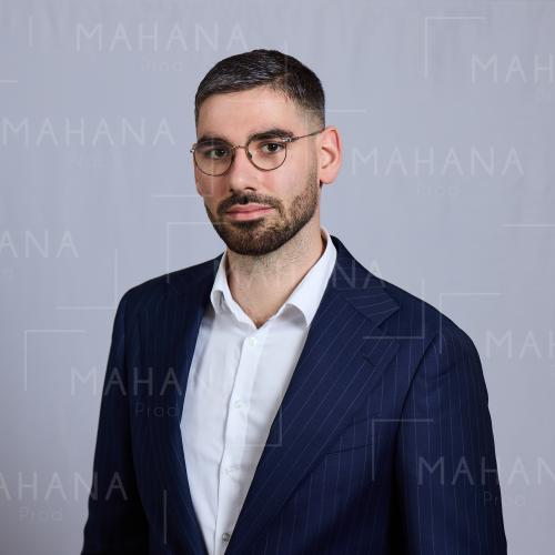 Maître Yannis Le Cavorzin Metallinos